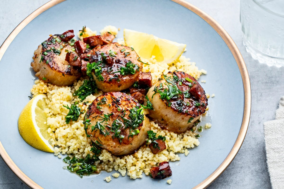 treat-yourself-to-scallops-with-crispy-chorizo-for-dinner-tonight